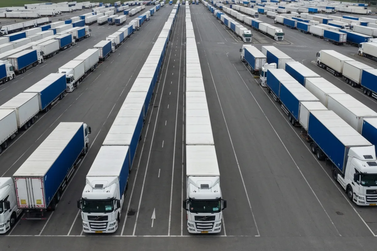 Flotte de camions InterTransport vue aérienne